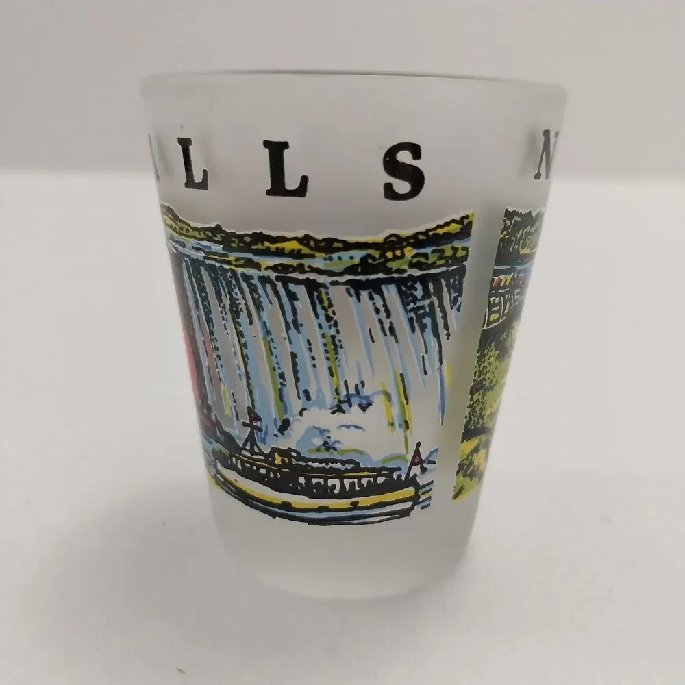 Niagara Falls Souvenir Shot Glass Featuring American and Canadian Flags #K006